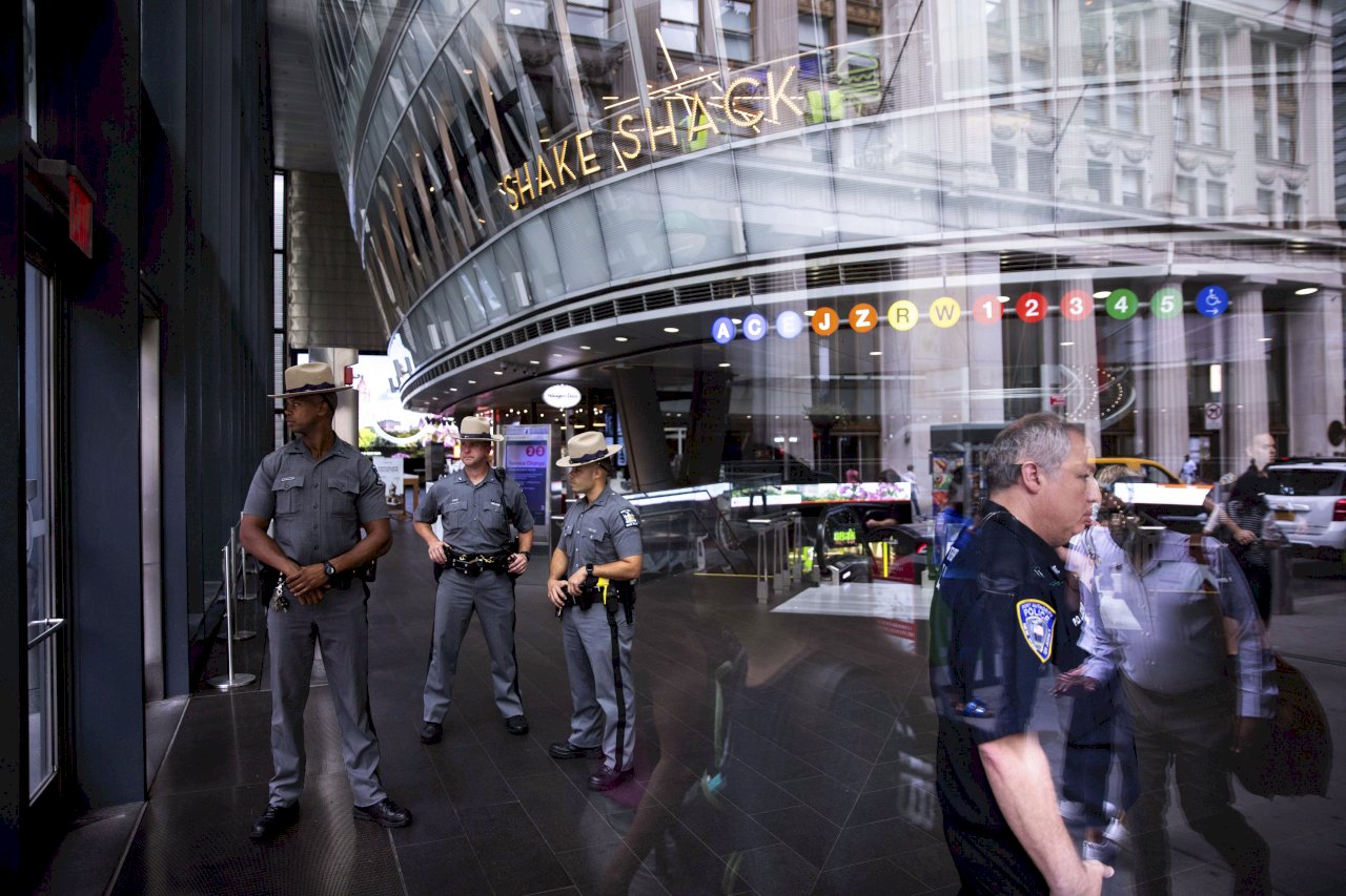 空電鍋疑似爆裂物引發混亂 紐約警逮26歲街友