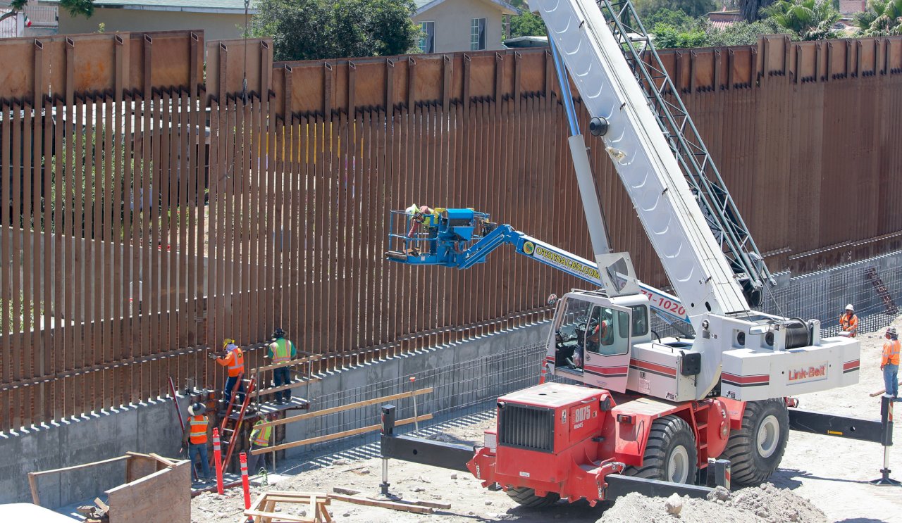 拜登推翻川普移民措施 墨西哥樂見邊界圍牆停蓋