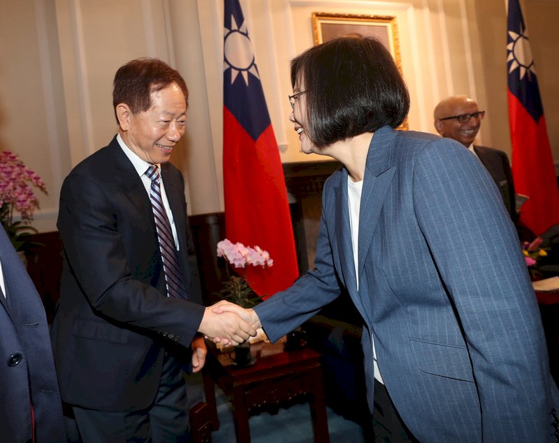 總統：加強半導體產業競爭力 續帶領台灣經濟成長