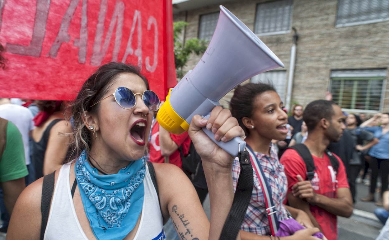 調查：拉丁美洲官員性勒索氾濫 女性常遭剝削