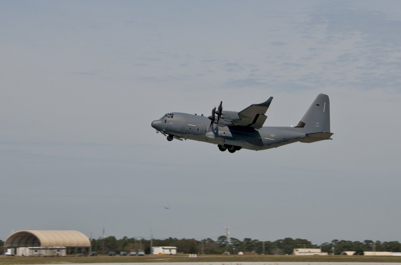 國防部證實 美籍MC-130飛行台海中線以東