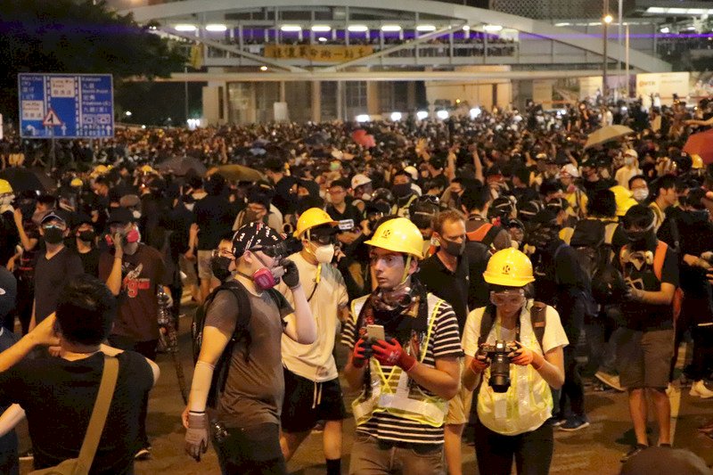 香港民陣提前結束集會 估20至30萬人與會