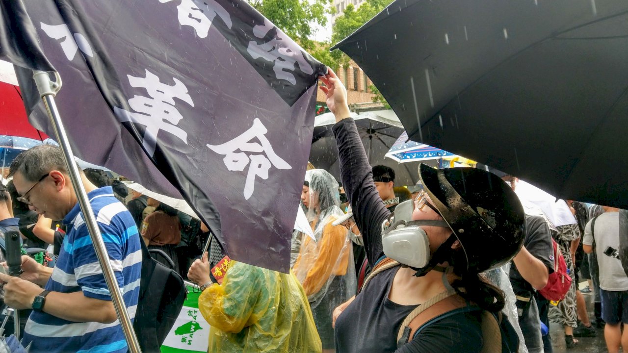 大雨澆不熄熱情 929遊行民眾要以行動撐香港