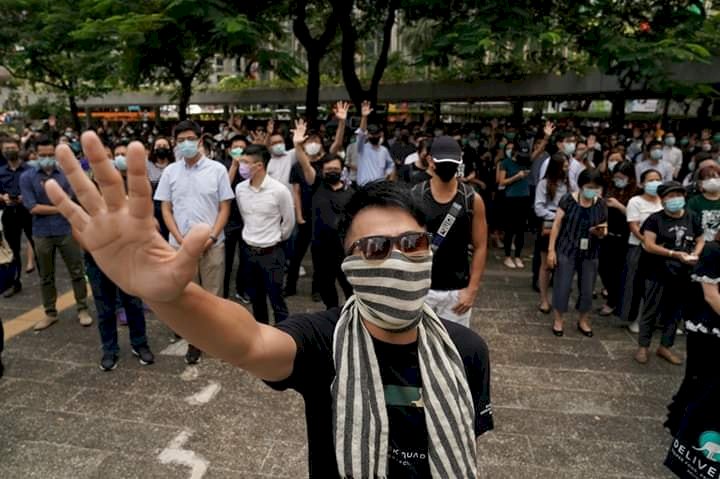 禁蒙面法宣布後 香港抗議四起