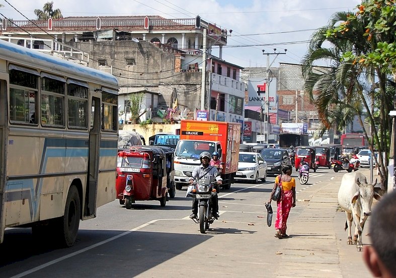 首都交通打結 斯里蘭卡派軍隊來管