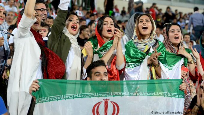 40年來第一次 伊朗女性獲准進球場看球賽