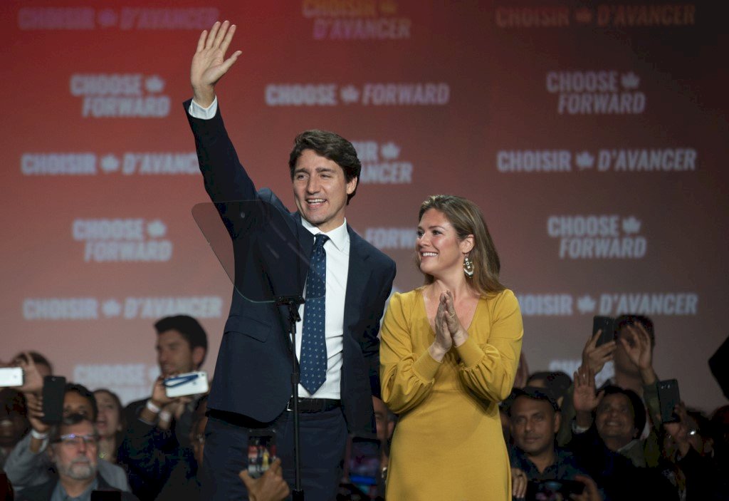 加拿大總理艱難選戰勝出 川普致賀