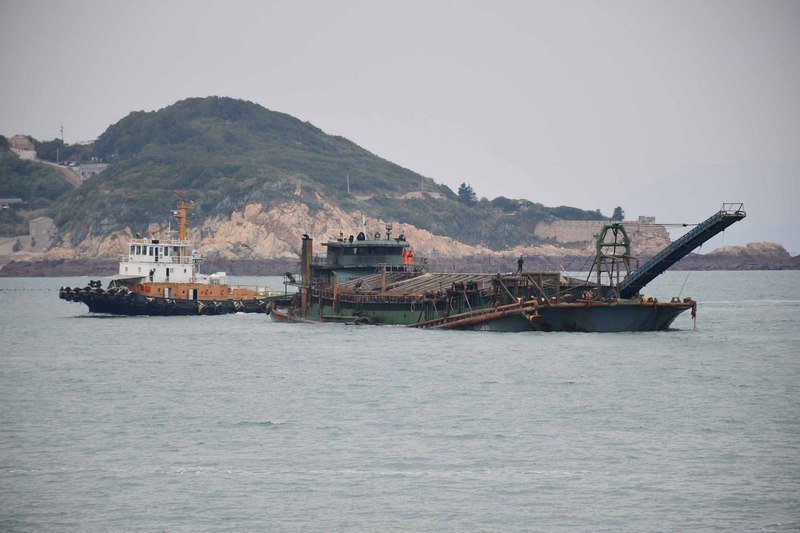 中國抽砂船集結莒光海域  連江縣府盼對岸嚴管
