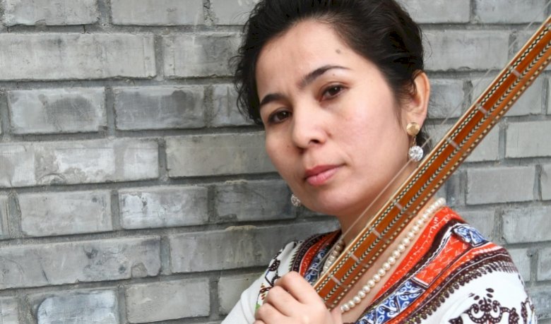 維吾爾女藝術家失蹤數個月 傳將於上海演出