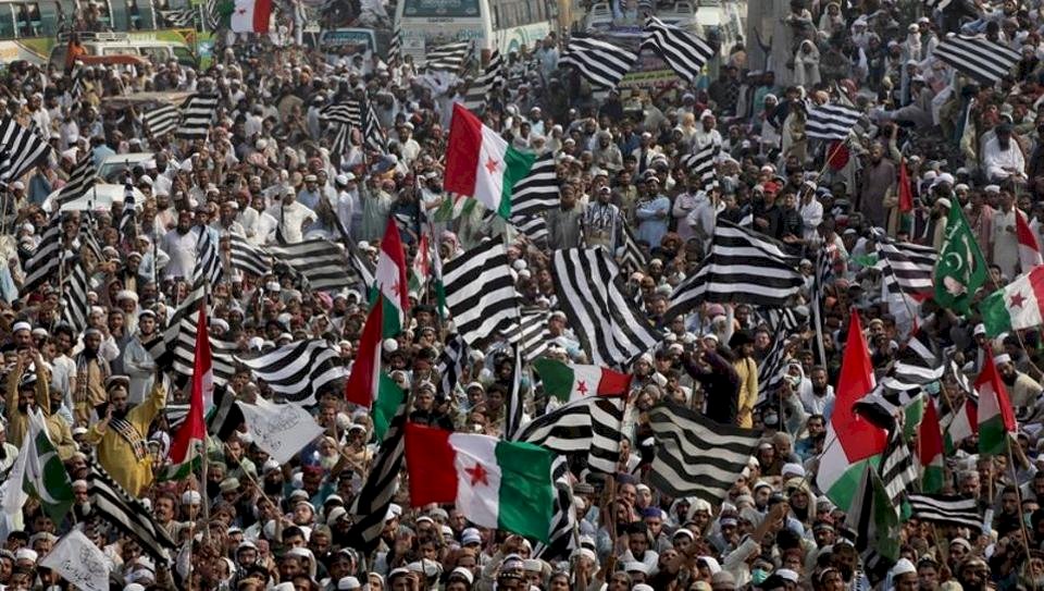 數千伊斯蘭份子群集巴基斯坦首都 要求總理下台