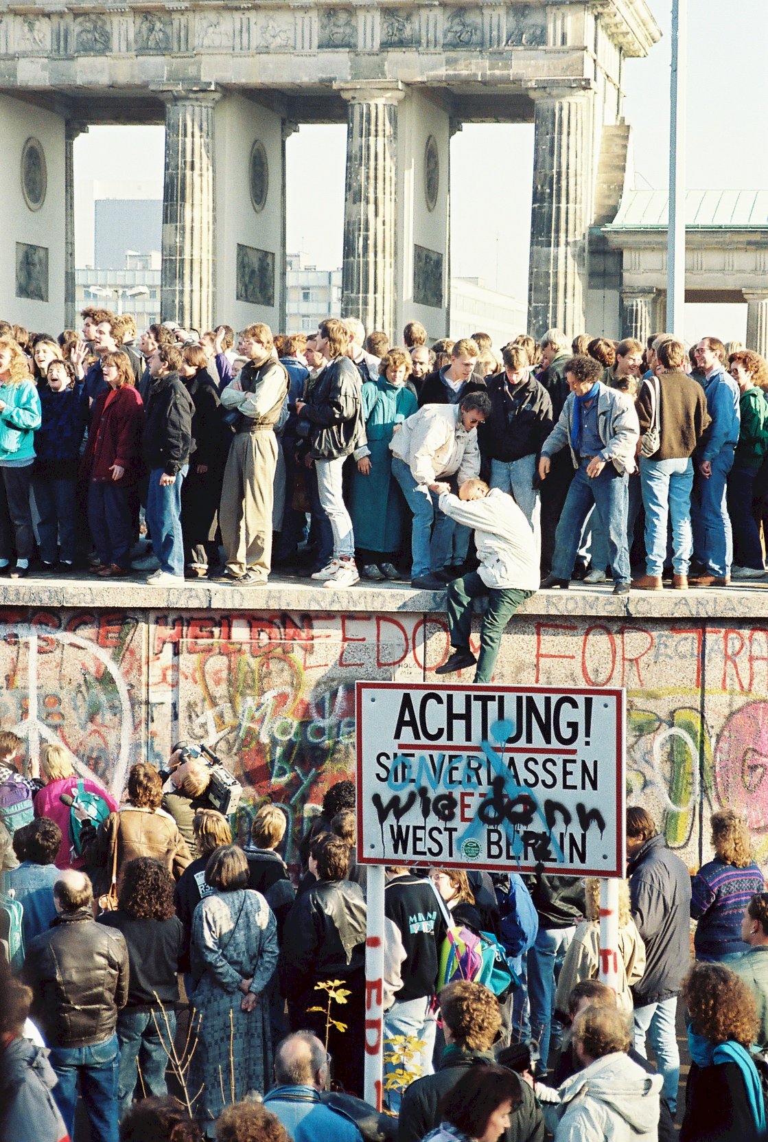 柏林圍牆倒塌30年 美麗新世界待努力