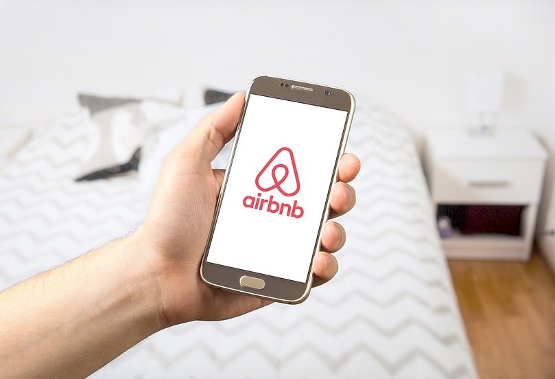 網友創意援烏！ Airbnb掀「只訂不住」風潮