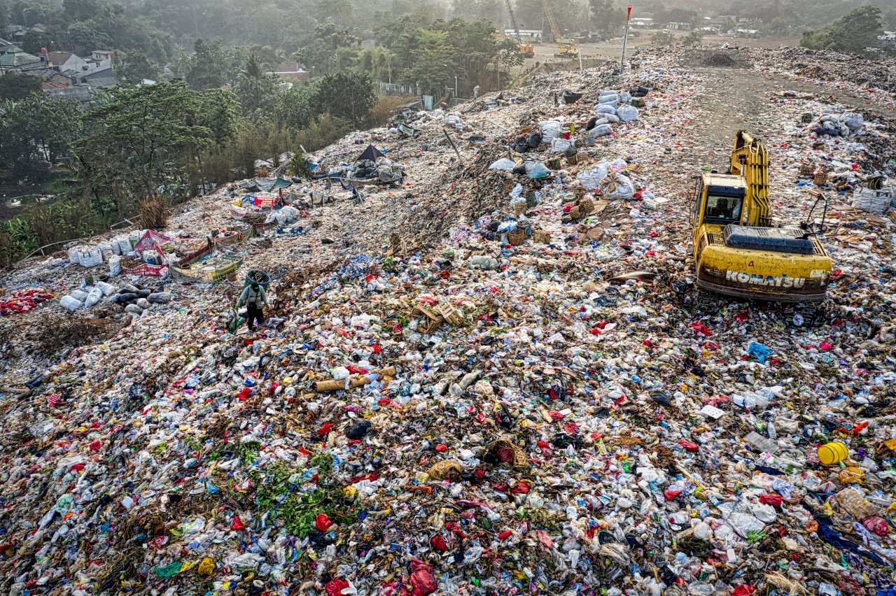 每天1萬噸垃圾 中國最大掩埋場提前25年飽和