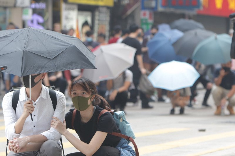 荷媒訪港示威青年 憂北京干預消滅一整個世代