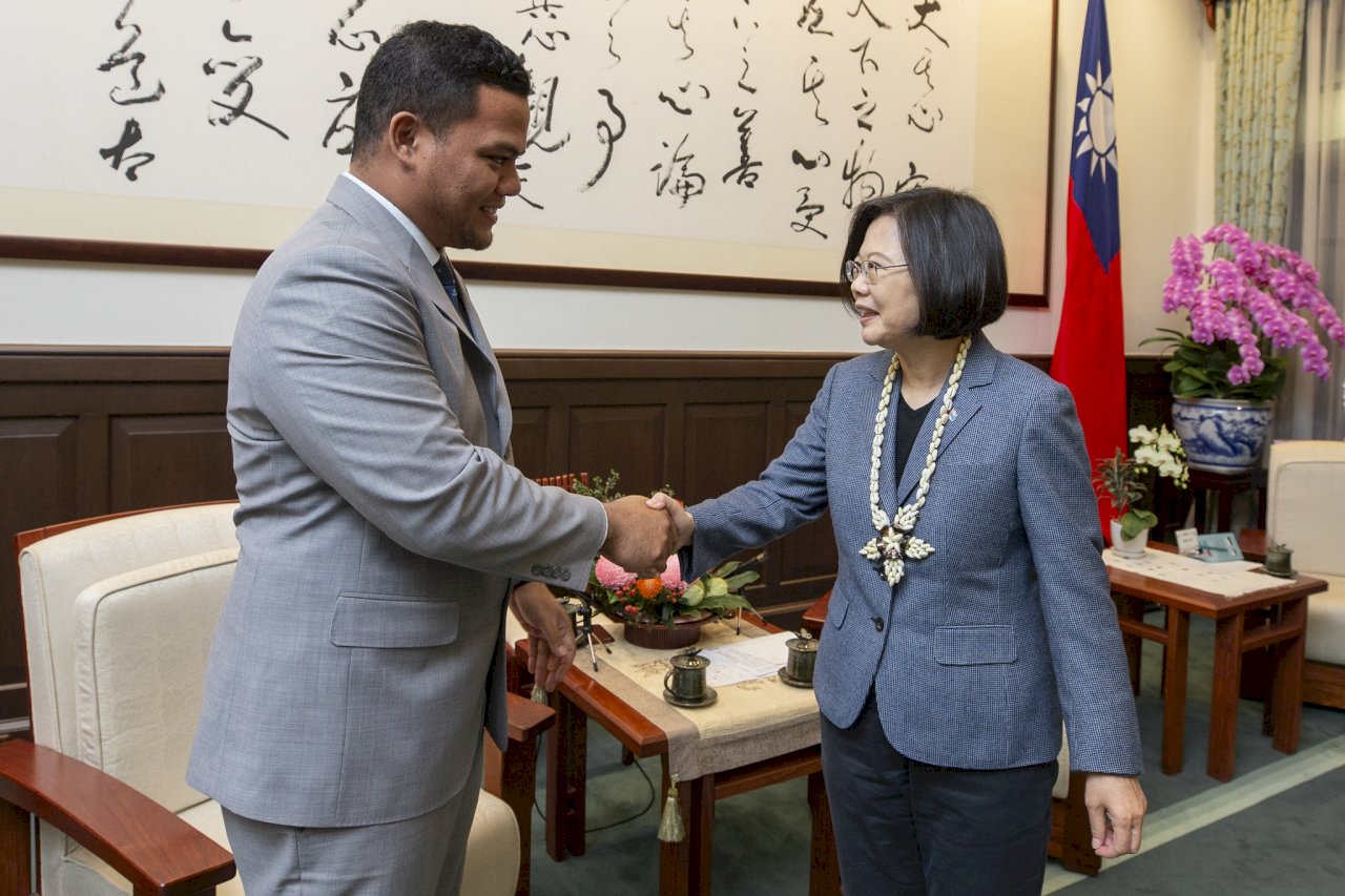 總統接見吐瓦魯外長 感謝吐國新政府堅定支持兩國邦誼