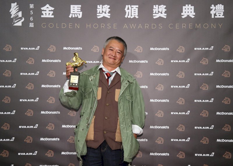 金馬56台灣傑出電影工作者  湯湘竹穿「戰袍」領獎