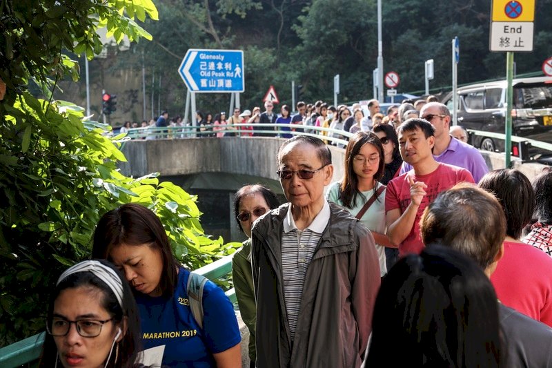 親中建制派大敗 香港區選泛民席次逾八成