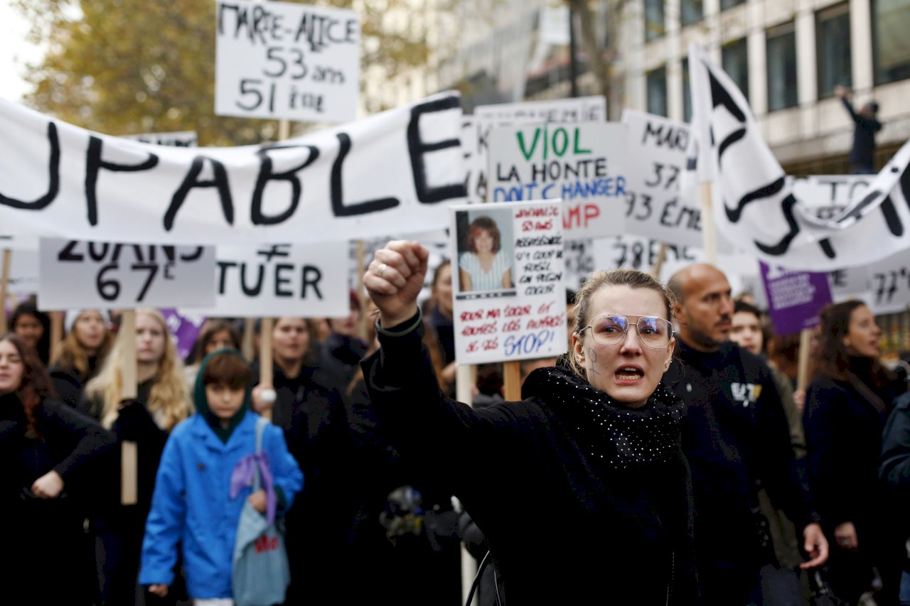 殺害女性層出不窮 法國數萬人上街抗議