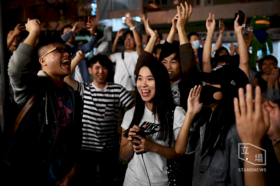 香港泛民派大勝 陸委會籲中共正確解讀選舉結果