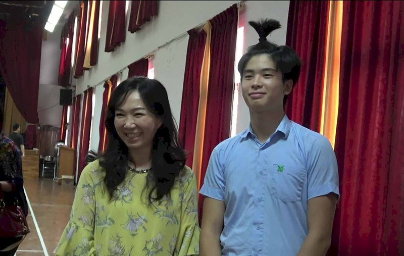 李佳芬訪雅加達台灣學校 讚譽國際化教學