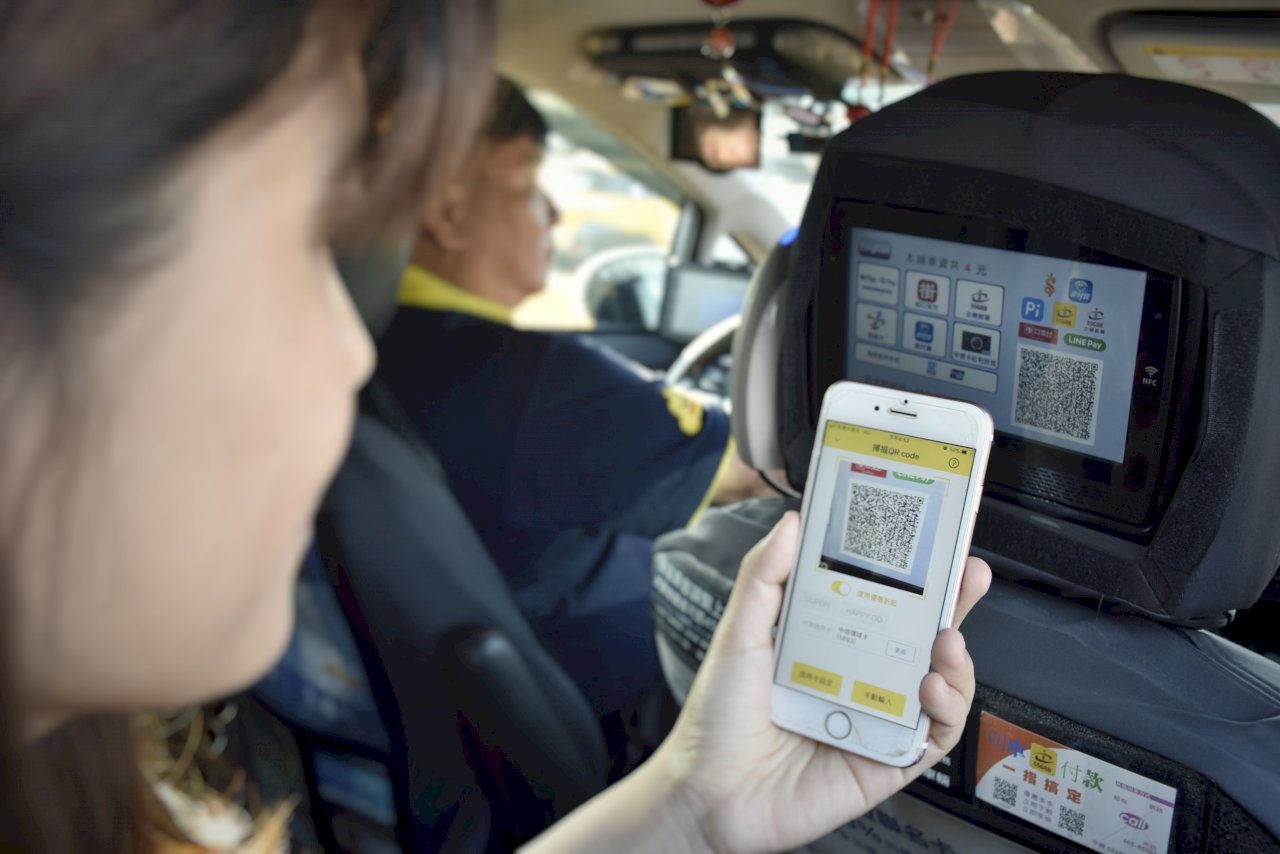數位支付國際化 方便韓客免兌幣 計程車業者推出專屬條碼支付車資