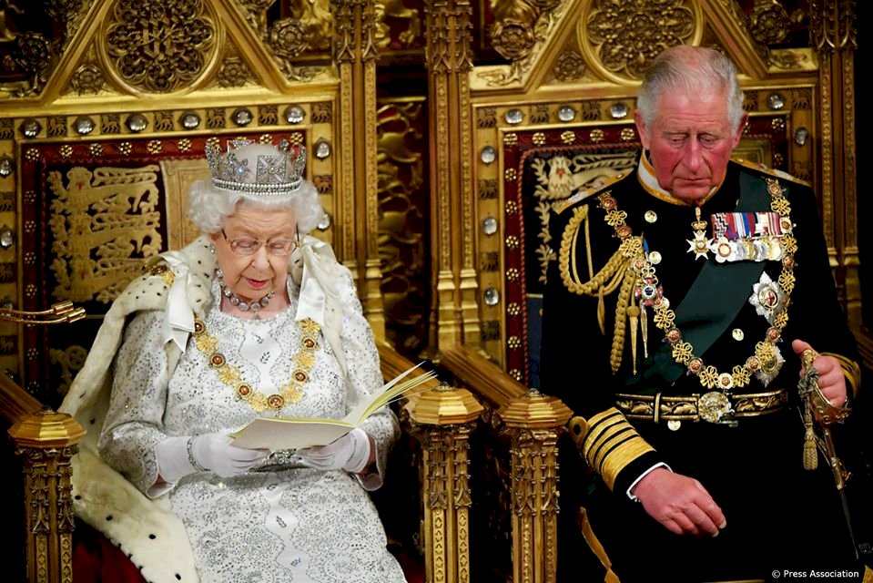 英國女王伊莉莎白96歲辭世 查爾斯王子繼位