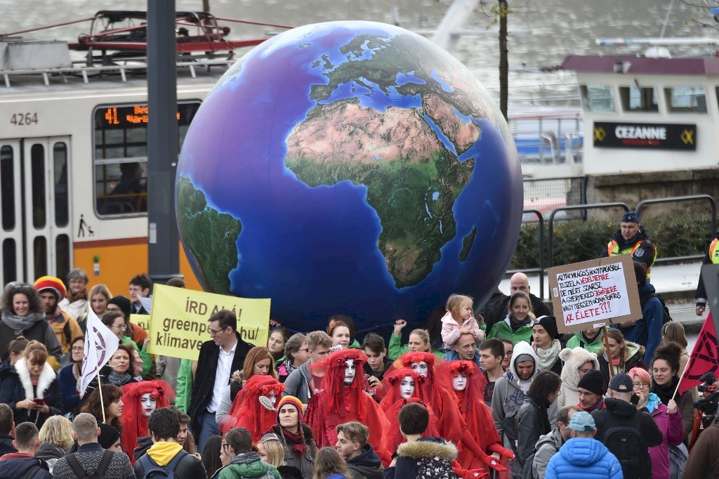 氣候峰會前歐亞示威者上街 籲當局對抗暖化