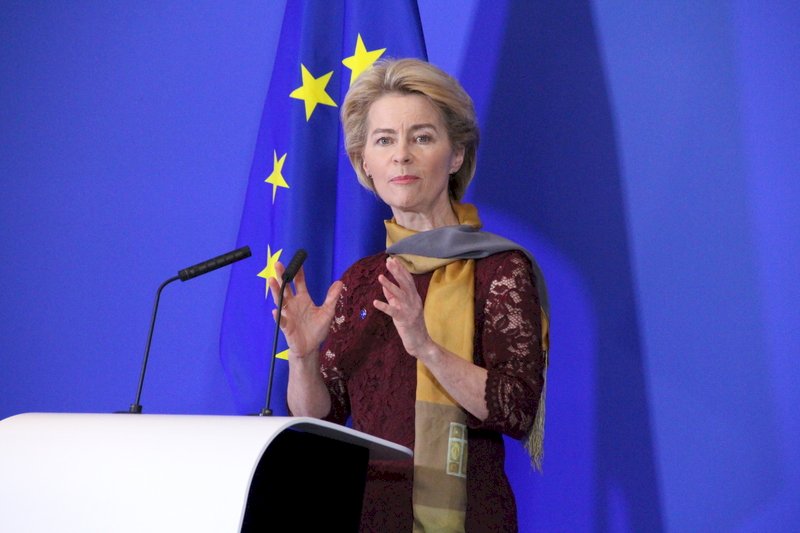 歐盟首位女主席上任 誓言讓歐洲成為冠軍