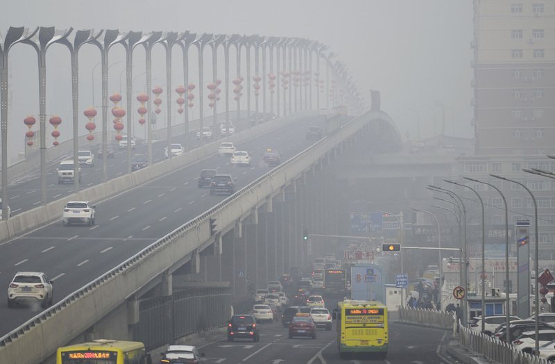霧霾席捲多地 中國官方建議購置空氣清淨機