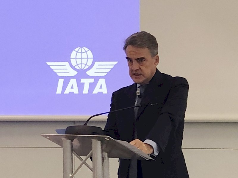 IATA：航空業明年起碳排零成長 不樂見徵碳稅