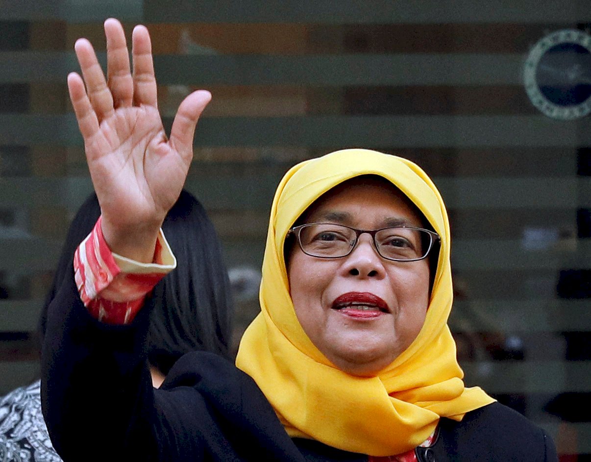 新加坡首位女總統宣布不尋求連任