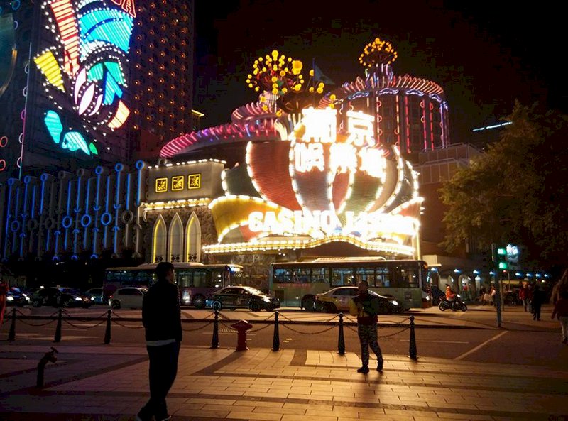 遊客湧入 澳門賭場收入5月大增366%