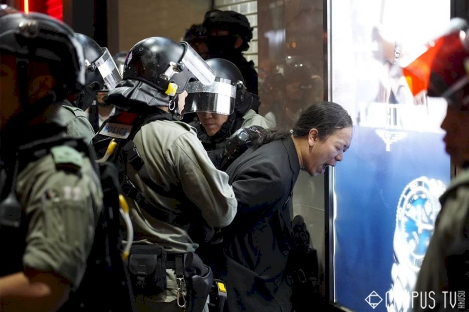 香港平安夜衝突 「廚房佬」遭拘捕