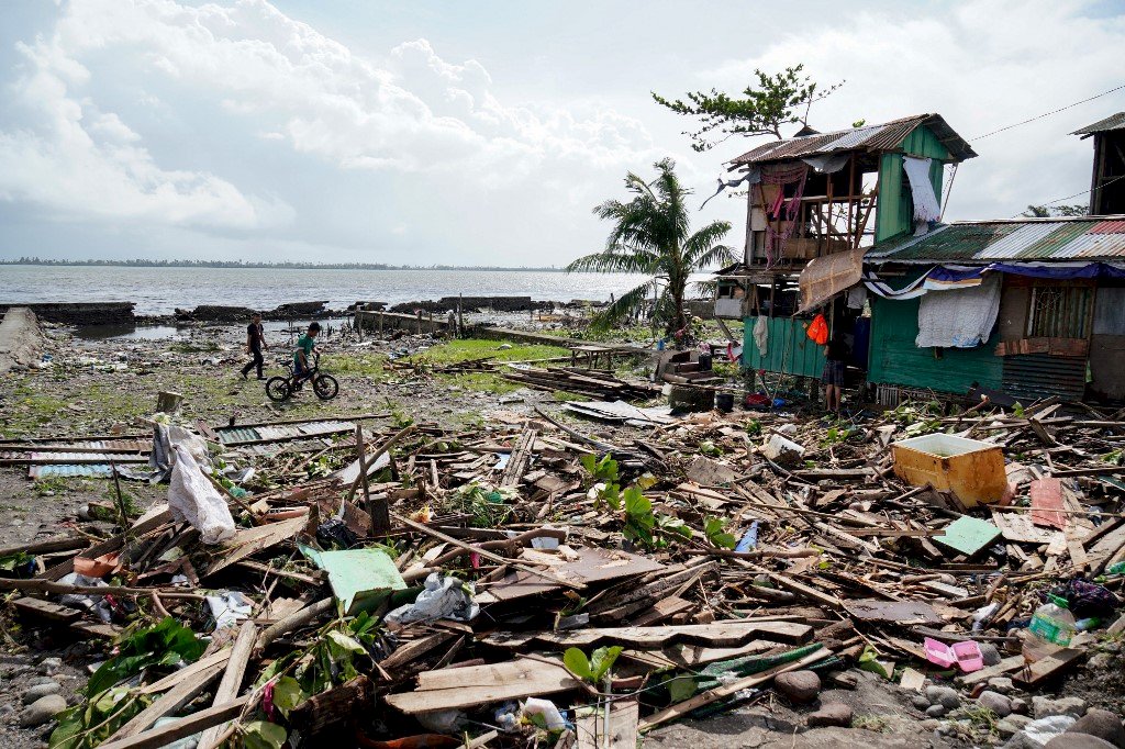 聖誕節颱風席捲菲律賓 至少28死數萬人避難
