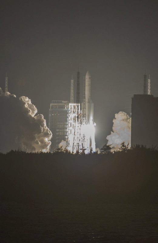 中國長征五號火箭發射成功 將助探月球火星