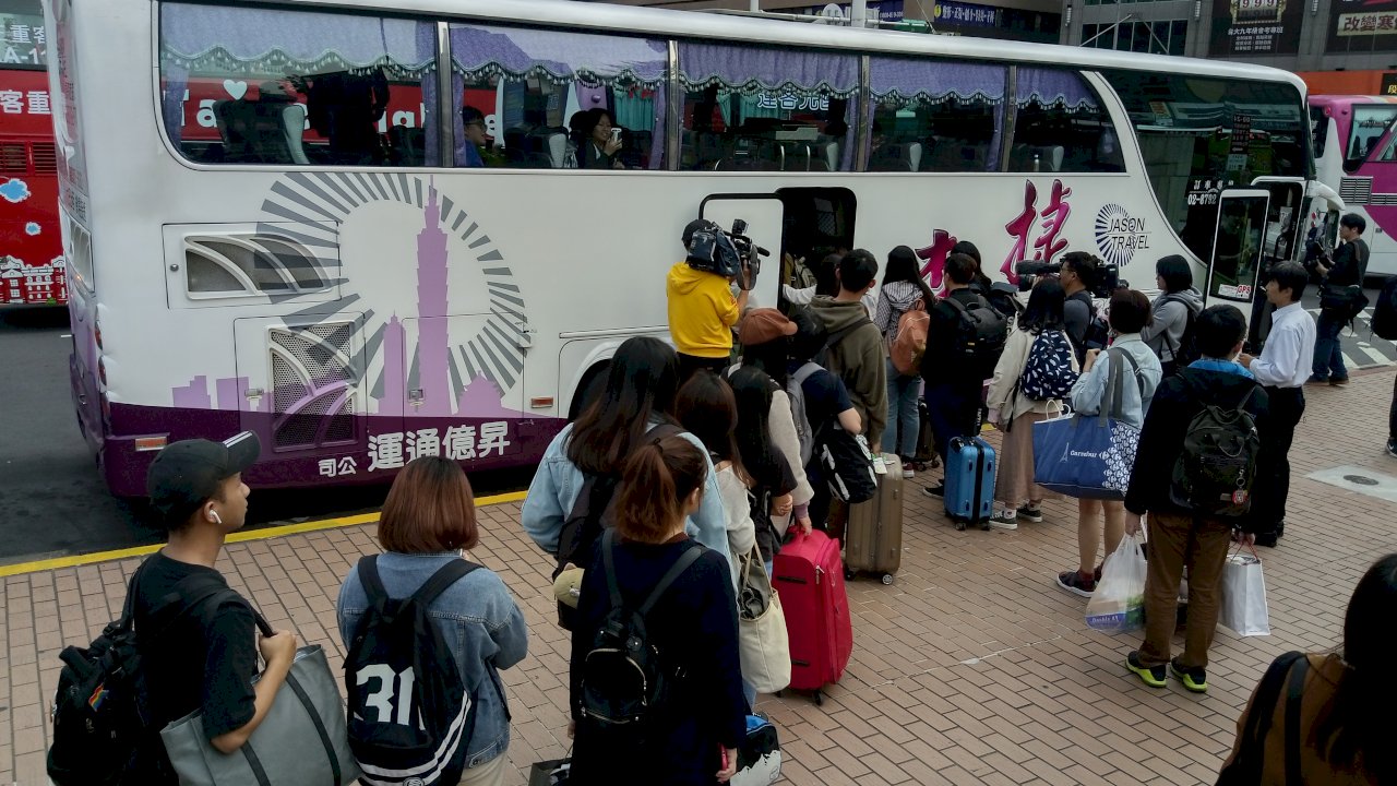 由我決定台灣未來 青年返鄉列車出發 近5千人受惠