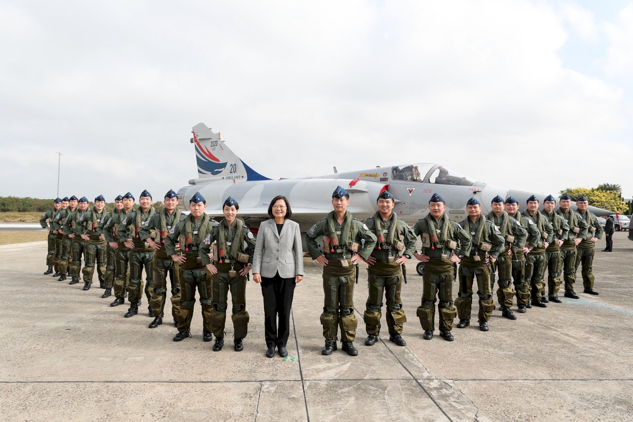 新竹空軍基地新營舍啟用 總統勉二聯隊傳承沈一鳴精神