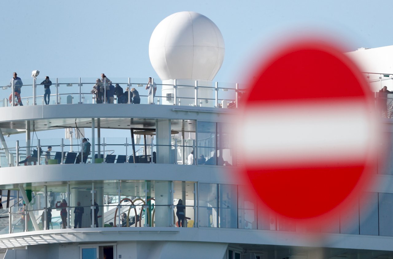 新冠狀病毒檢測為陰性 義准許數千郵輪乘客下船