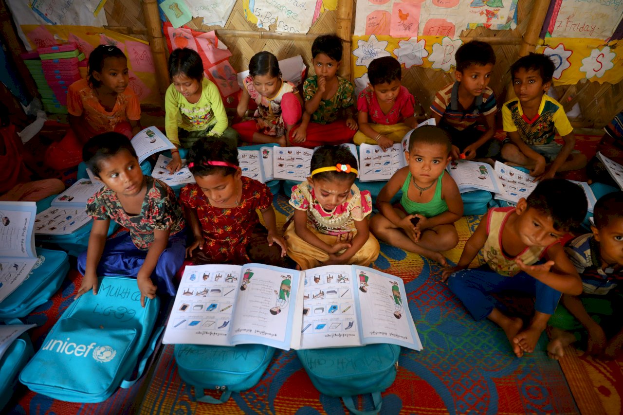 孟加拉允許就學 洛興雅兒童得以尋夢
