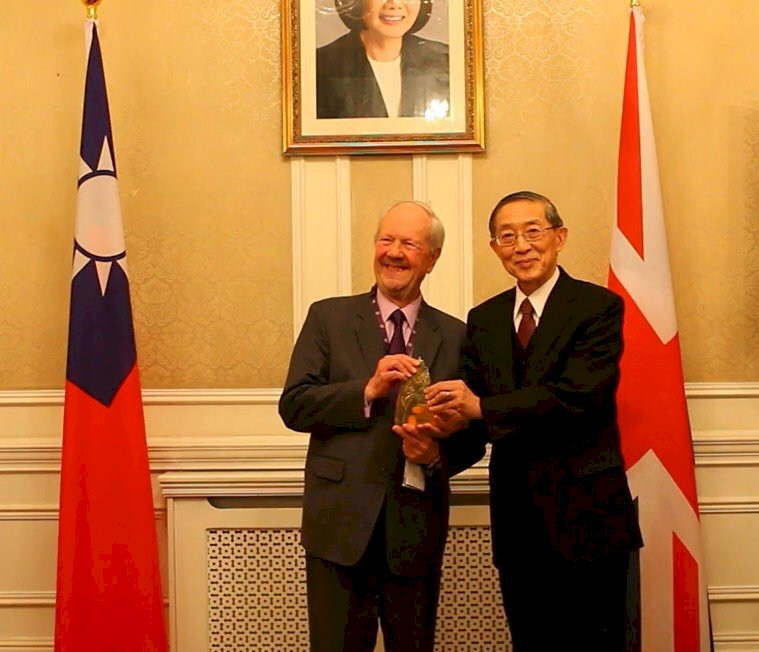 英國會副議長福克納勳爵 獲台灣觀光特別貢獻獎