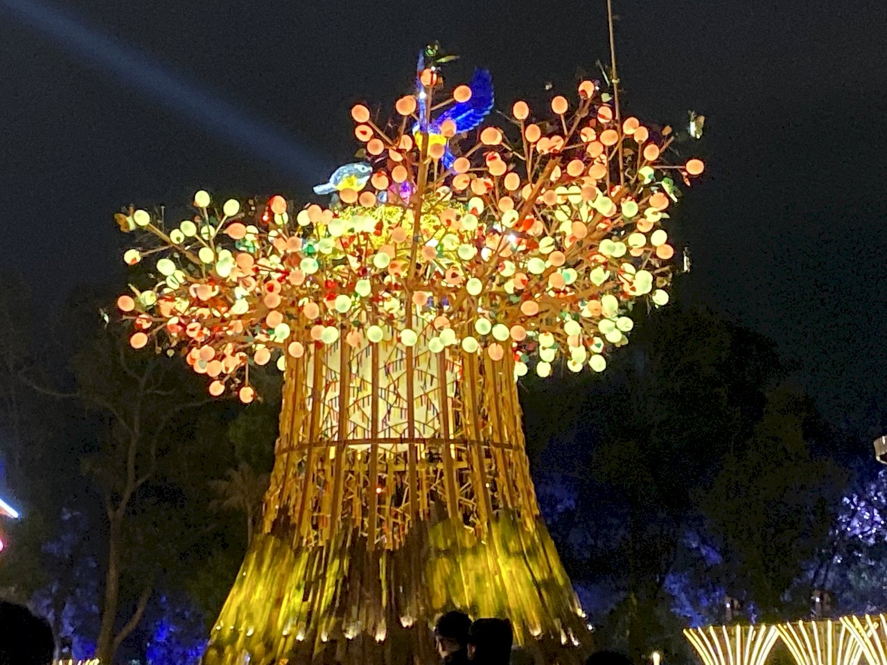 2020台灣燈會在台中 主燈「光之樹」驚艷試燈