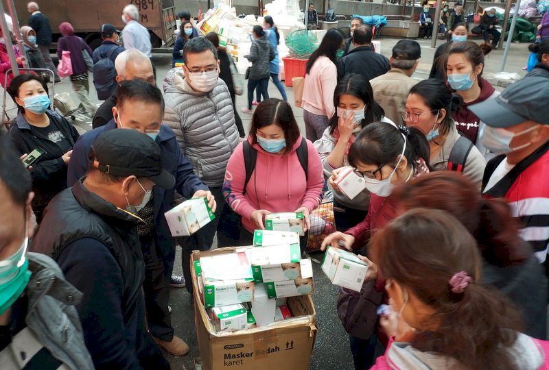 中國調度1700萬片口罩給香港 陸民群情激憤