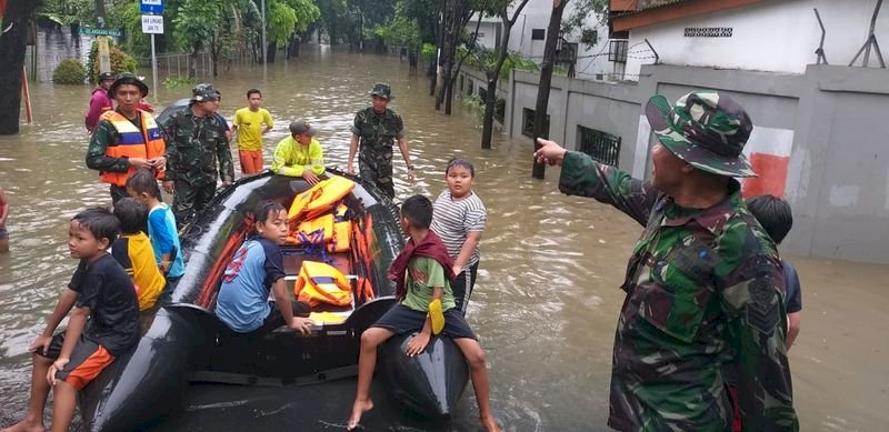 印尼豪雨來襲 雅加達泡水局部癱瘓