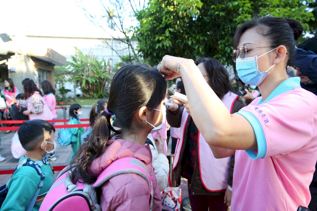 全球90%學生停課 外媒驚訝台灣未封校園疫情卻沒上升