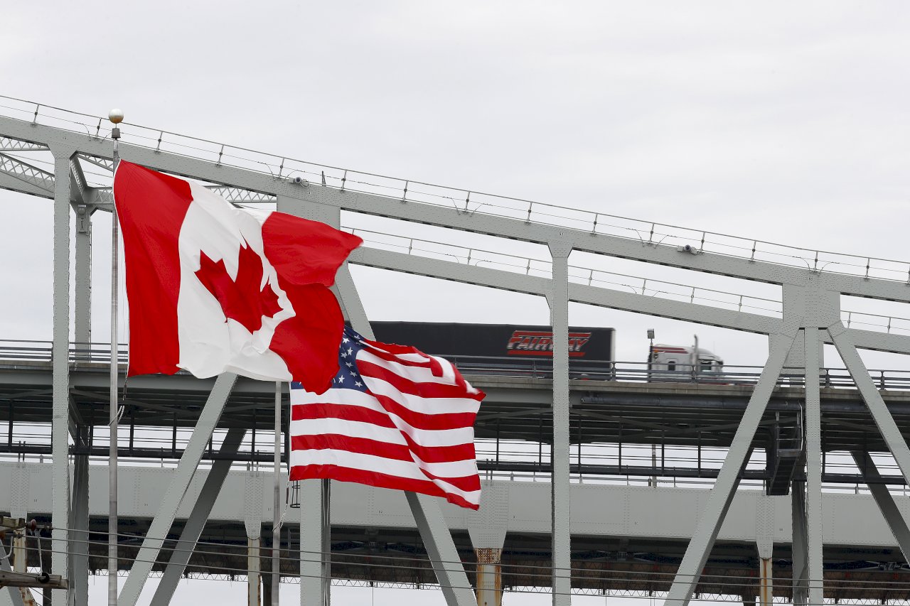 防變種病毒入境 加拿大將在美國邊境強制拭子檢測
