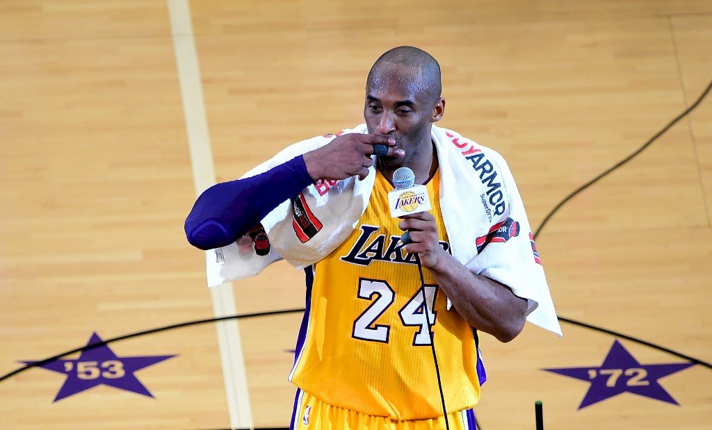 Kobe引退戰毛巾 逾3.3萬美元拍出