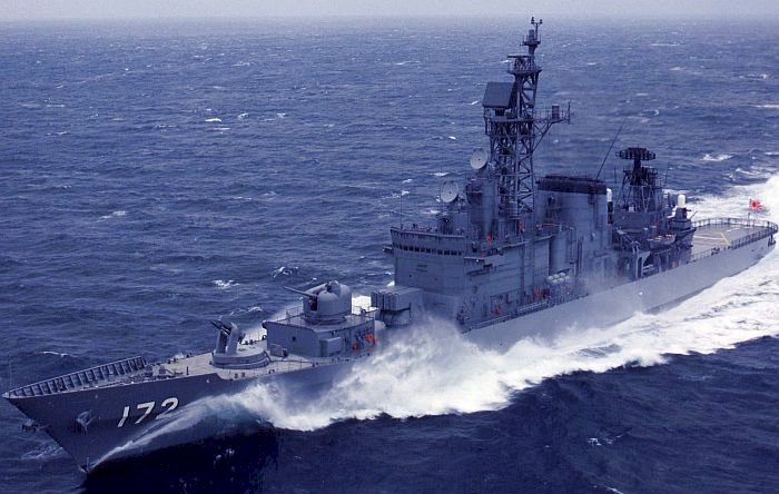 日護衛艦島風號與中國漁船相撞 幸無人傷亡