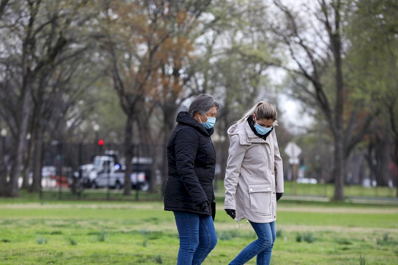單日染疫人數創新高 德州要民眾公共場所戴口罩