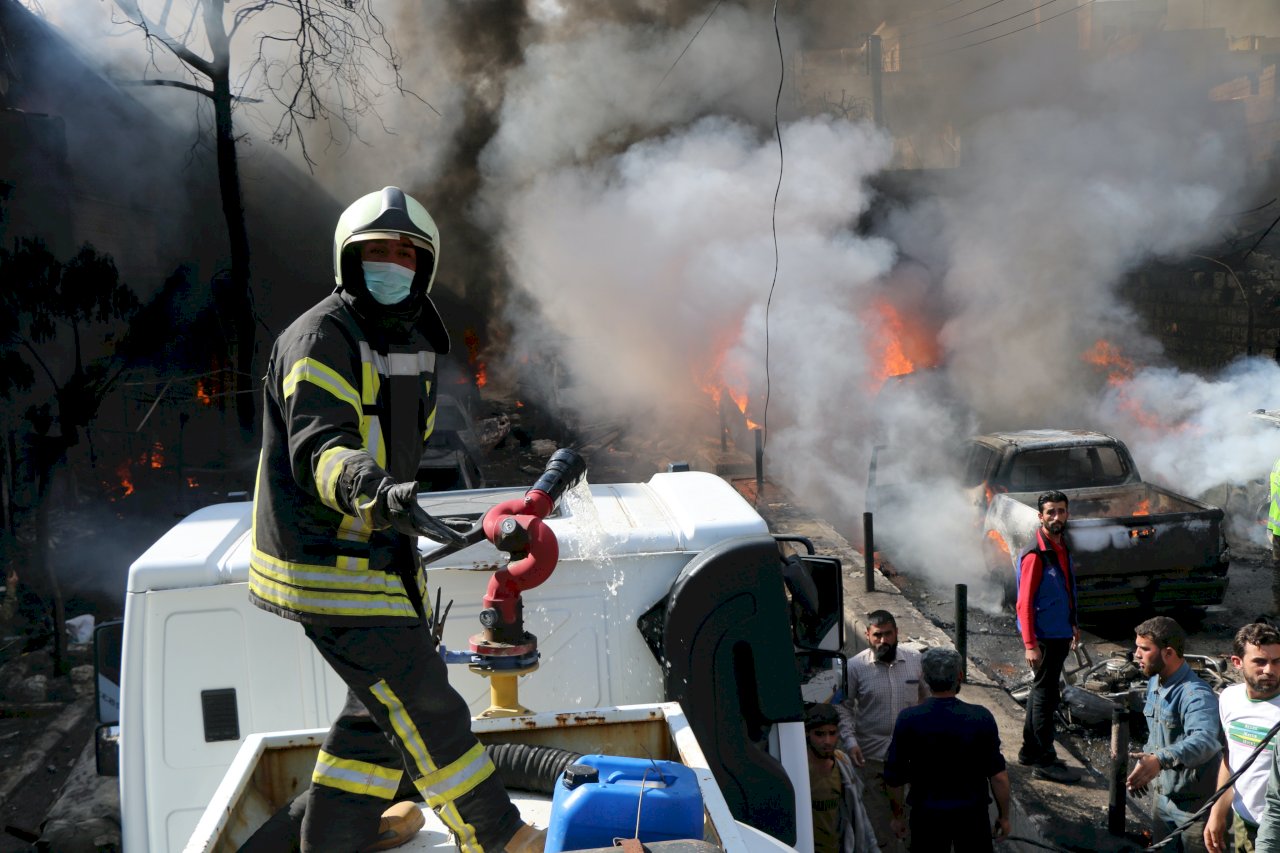 敘北油罐車炸彈爆炸 至少46死