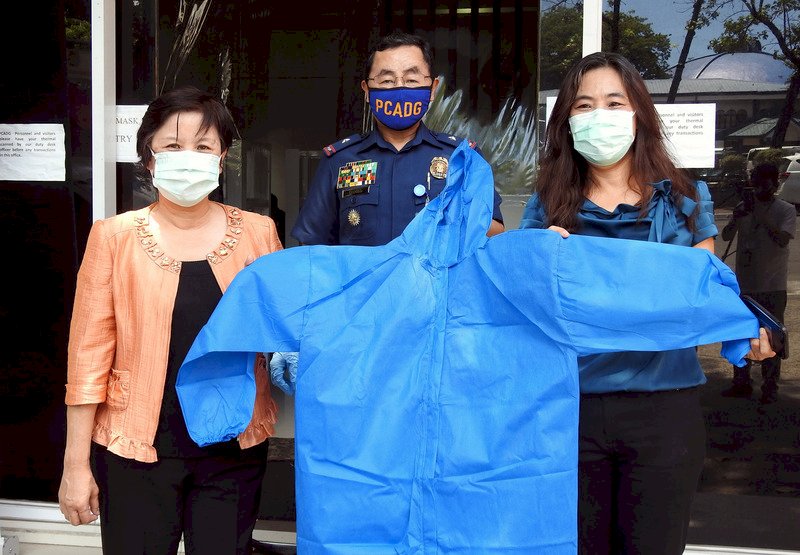 菲律賓醫院獲台商贈防護衣 讚品質佳有保護力